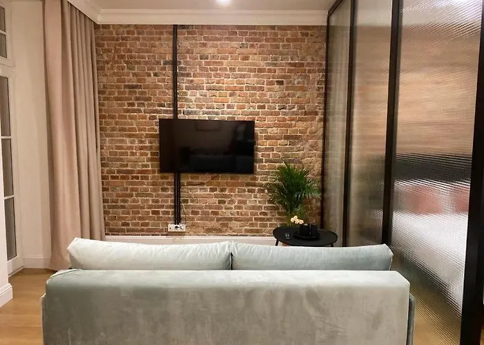 Apartment Aleja 22 *